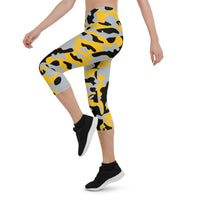 ThatXpression Fashion Pittsburgh Black Yellow Camo Scheme Capri Leggings